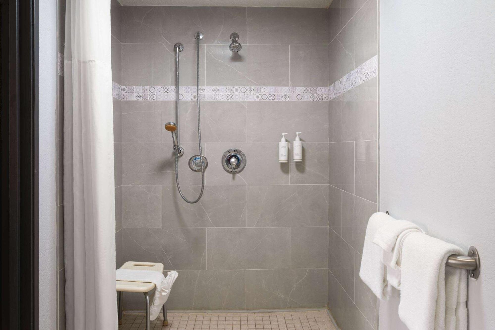 Days Inn By Wyndham Columbus Worthington المظهر الخارجي الصورة